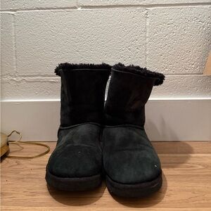 UGG Short Black Bow Boots